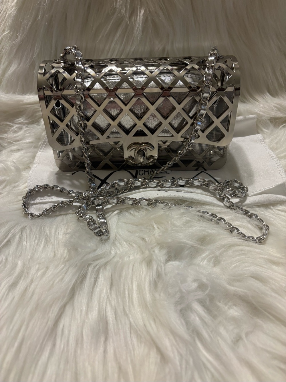 Fashionable Lattice Style Shoulder/Crossbody Bag with Pouch - Picture 2 of 13